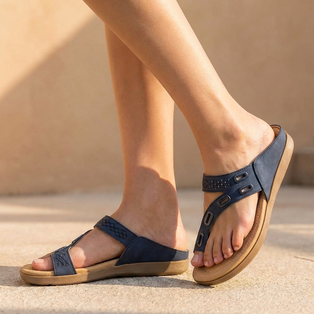 Relaxed Fit Women's Toe-Post Sandals Metallic Accents