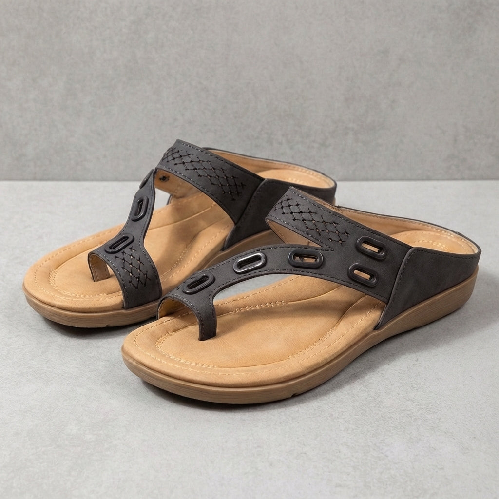 Relaxed Fit Women's Toe-Post Sandals Metallic Accents