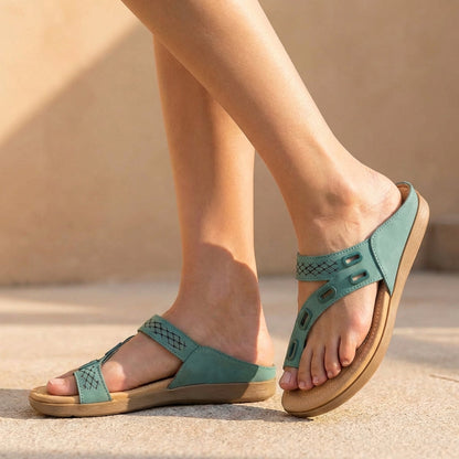 Relaxed Fit Women's Toe-Post Sandals Metallic Accents