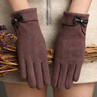 "Velvet Touch" Bow Gloves Caliboot
