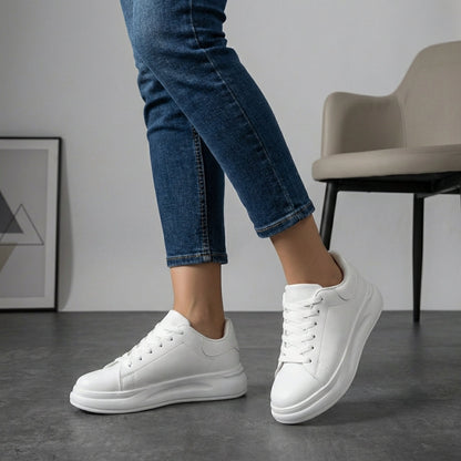 Women's Platform Sneakers Contrast Heel Tab