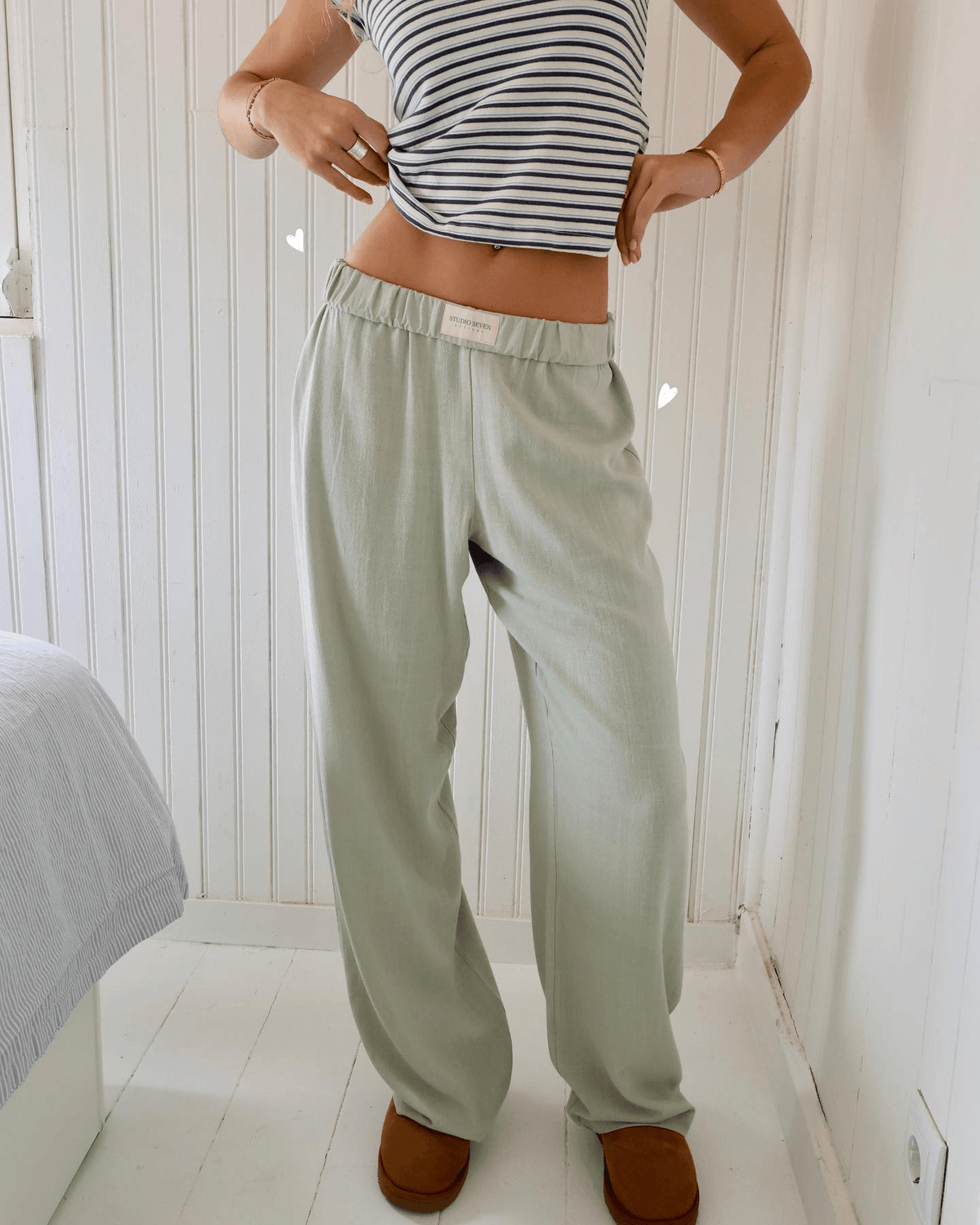 Women's Elastic Waist Pants with Side Pockets