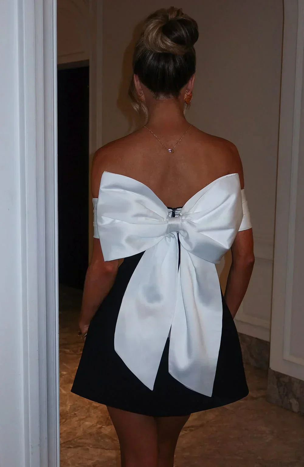 Women's Elegant Mini Dress Modern Bow Detail